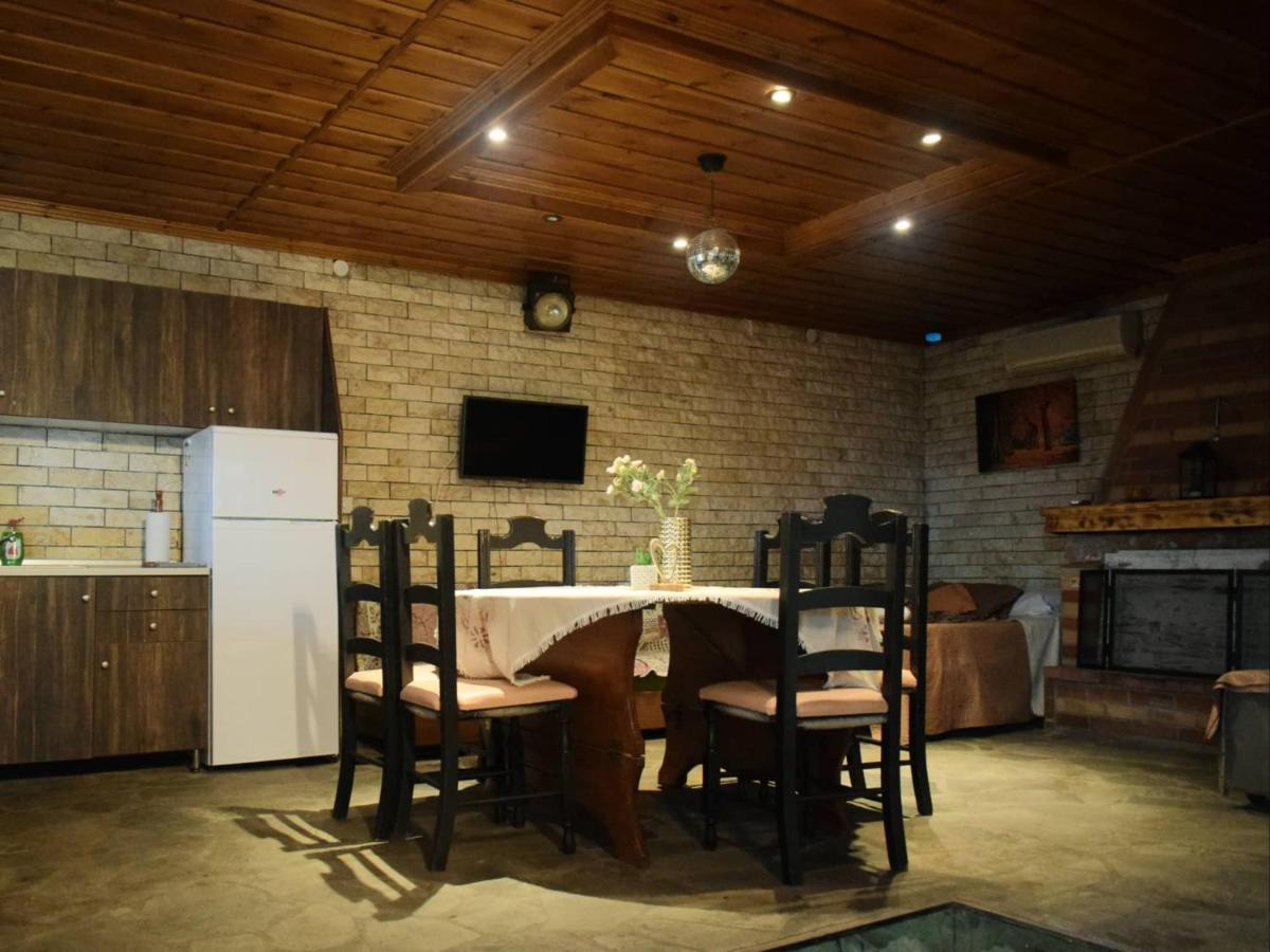 הוילה Kastron  Mountain House Kastro מראה חיצוני תמונה