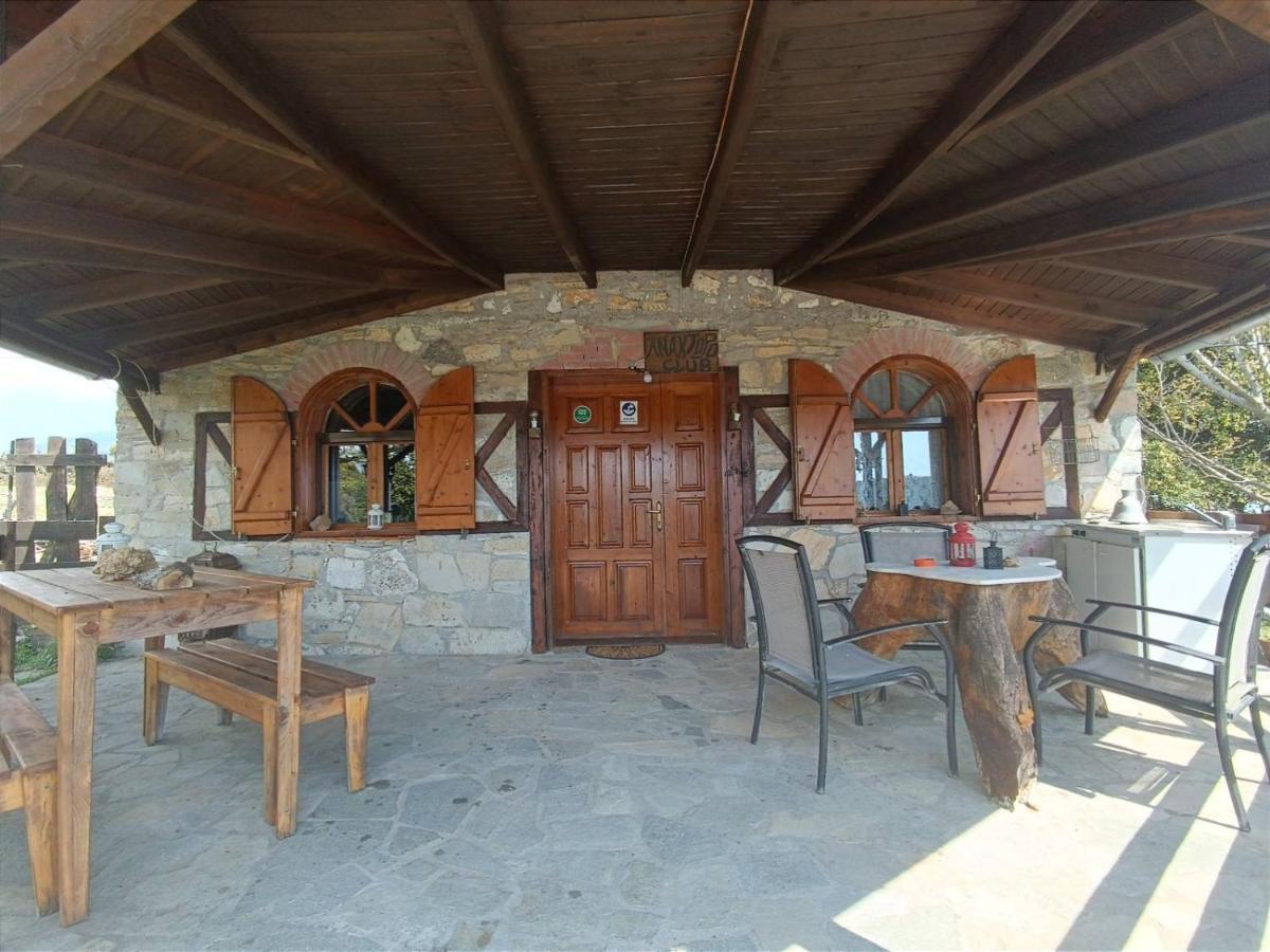 הוילה Kastron  Mountain House Kastro מראה חיצוני תמונה