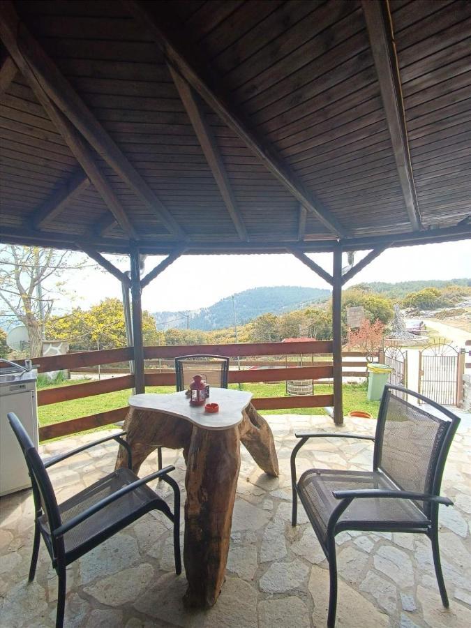 הוילה Kastron  Mountain House Kastro מראה חיצוני תמונה