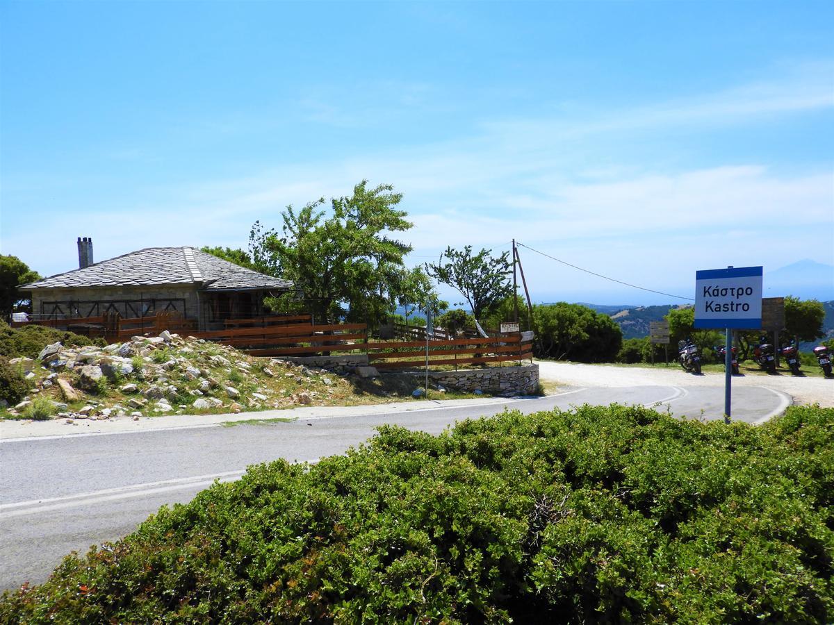 הוילה Kastron  Mountain House Kastro מראה חיצוני תמונה